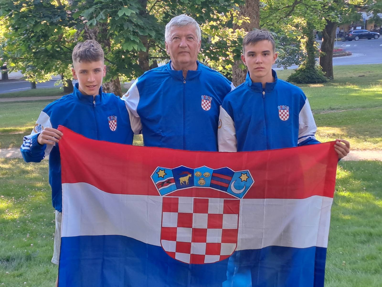 IMG 0841097b42b7689a9938716e39d11506 V